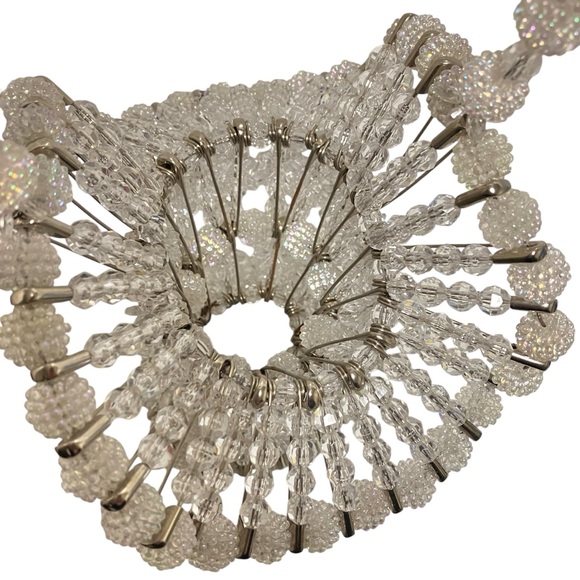 Vintage Bead & Safety Pin Basket Clear Pearlized Beads - Picture 7 of 11